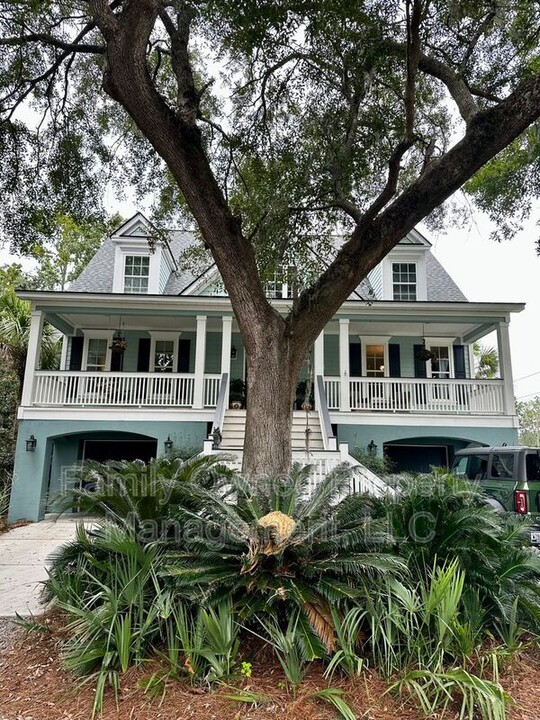 1969 N Creek Dr in Mount Pleasant, SC - Foto de edificio