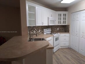 6296 NW 186th St in Hialeah, FL - Building Photo - Building Photo