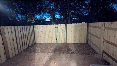 687 N Betty Jo Dr in Fayetteville, AR - Building Photo - Building Photo
