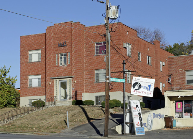 6643 Montgomery Rd in Cincinnati, OH - Building Photo - Building Photo