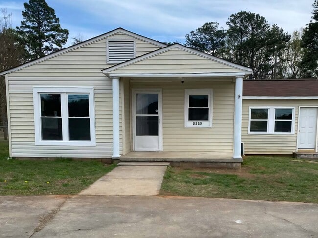 property at 2225 Old Georgia Hwy