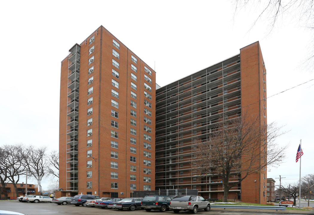 Wade Apartments in Cleveland, OH - Building Photo