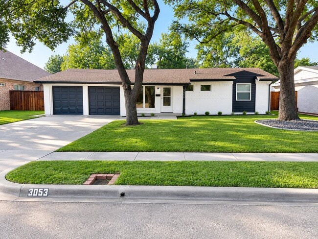 3053 Topaz Ln