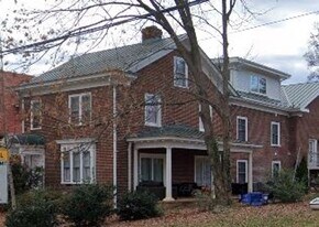 515 14th St NW in Charlottesville, VA - Building Photo