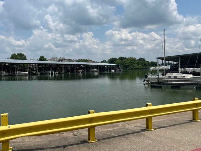 5702 Marvin Loving Dr, Unit 203