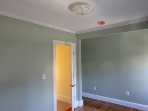 24 Oak Square Ave in Boston, MA - Building Photo - Building Photo