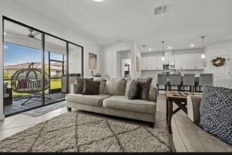 15246 Serene Shores Loop in Bradenton, FL - Foto de edificio - Building Photo