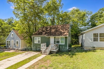 5760 College Ave in Kansas City, MO - Building Photo - Building Photo