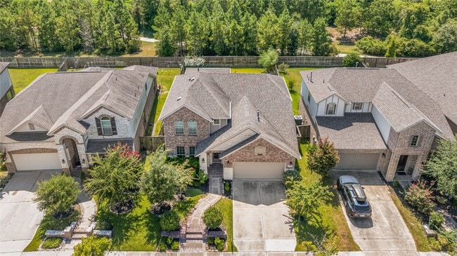 16719 Highland Country Dr