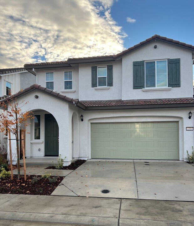 4310 White Fir Lp in Rocklin, CA - Building Photo