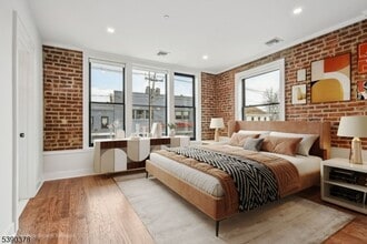 35 Main St in Millburn, NJ - Foto de edificio - Building Photo