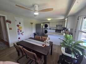 360 New York Ave in Lyndhurst, NJ - Building Photo
