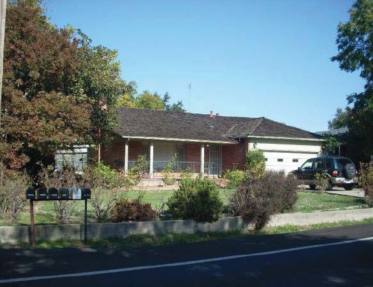 7571 Twin Oaks Ave in Citrus Heights, CA - Building Photo