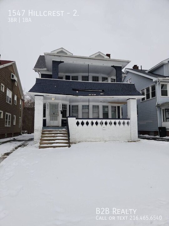 1547 Hillcrest Rd in East Cleveland, OH - Foto de edificio
