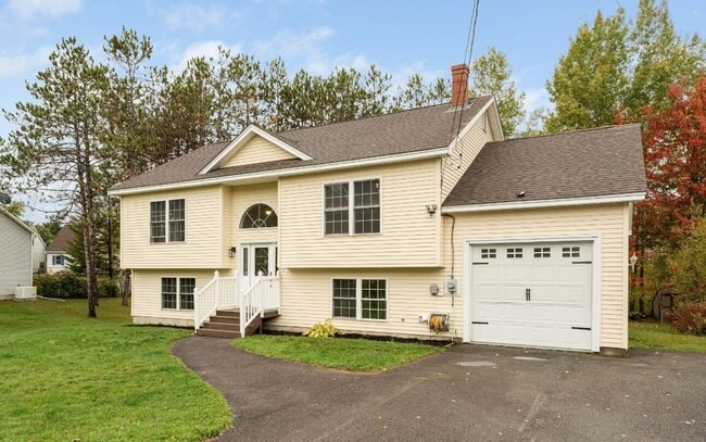21 Yankee Ave in Bangor, ME - Building Photo - Building Photo