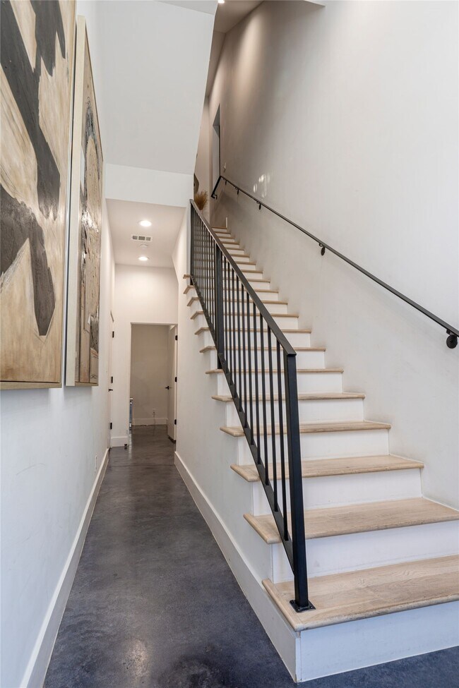 property at 709 Memorial Heights Dr