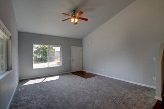 1322 Lidstrom Rd SE in Port Orchard, WA - Building Photo - Building Photo