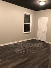 163 E 5th St in Hamilton, ON - Building Photo - Building Photo