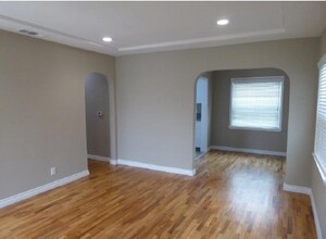 500-508 S Orchard Dr in Burbank, CA - Building Photo - Interior Photo