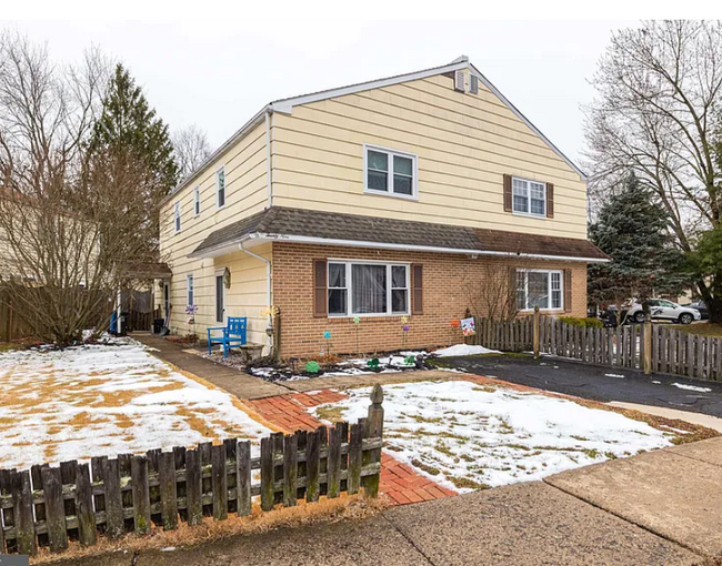 property at 29 Pennington Ln