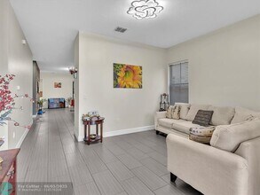 4914 NW 48th Ln in Lauderhill, FL - Building Photo - Building Photo