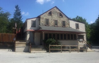 1081 Creek Rd, Unit A in Downingtown, PA - Building Photo