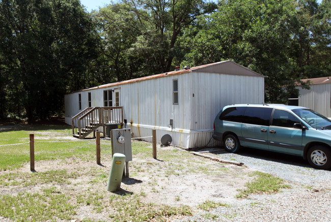 Harbor Ridge Mobile Home Park in Southport, NC - Building Photo - Building Photo