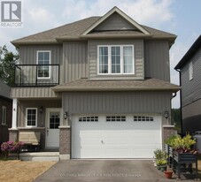 6 Hillcroft Wy in Kawartha Lakes, ON - Building Photo