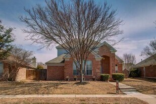 6908 Chateau Dr, Unit H1 in Frisco, TX - Building Photo