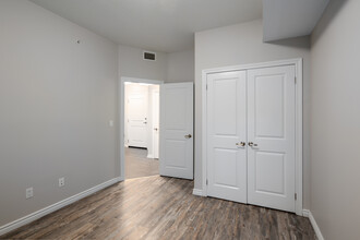 Rittenhouse Place in Kitchener, ON - Building Photo - Interior Photo