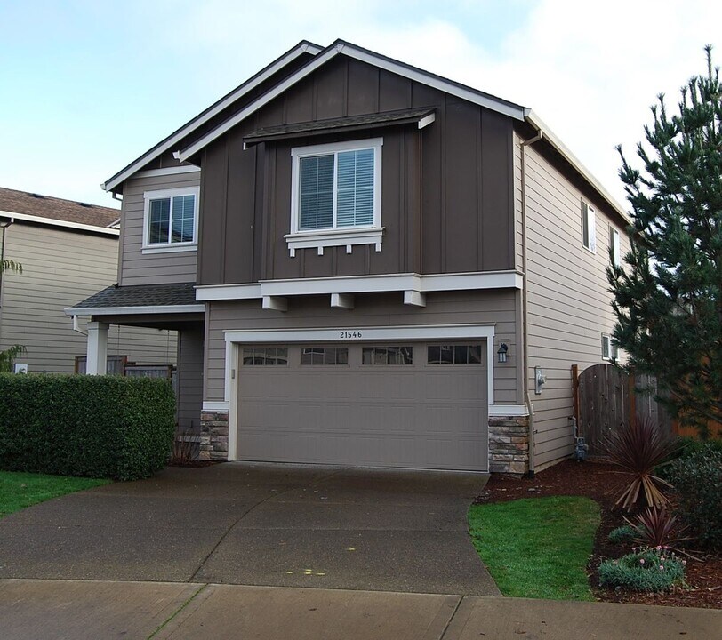 21546 Oxford Terrace in Sherwood, OR - Building Photo