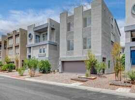 8056 Haywood Estate Ave in Las Vegas, NV - Building Photo