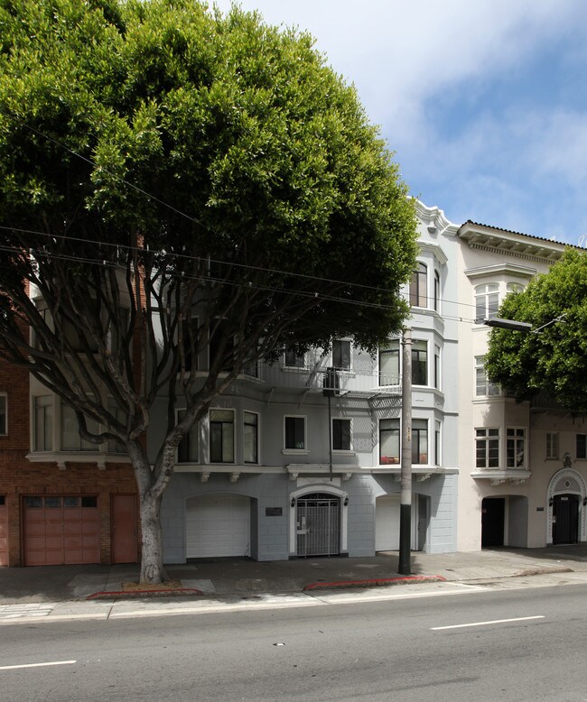 2935 Van Ness Ave in San Francisco, CA - Building Photo - Building Photo