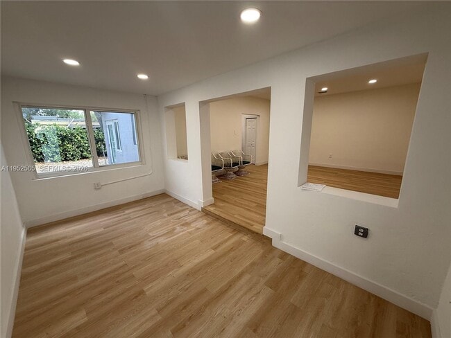 1263 NW 29th St in Miami, FL - Building Photo - Building Photo