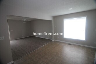 13015 Everett Ct in Kansas City, KS - Building Photo - Building Photo