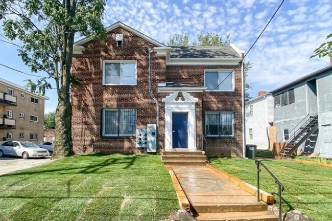4609 Quarles St NE in Washington, DC - Foto de edificio - Building Photo