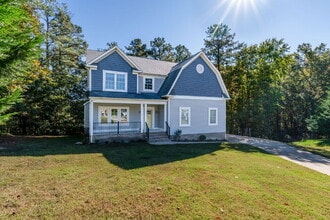 5001 Dampier Ct in Chester, VA - Building Photo - Building Photo
