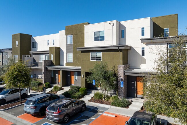 366 Arc Ct in Hayward, CA - Building Photo - Building Photo