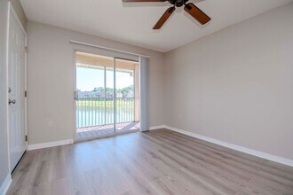 214 Lake Parsons Grn in Brandon, FL - Building Photo - Building Photo