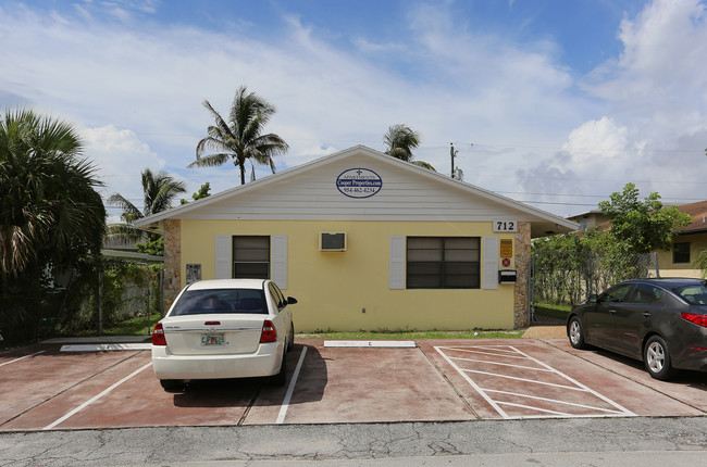 712 NE 14th St in Fort Lauderdale, FL - Building Photo - Building Photo