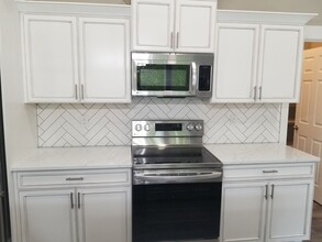 8303 Annalisa Ln in Yakima, WA - Building Photo - Building Photo