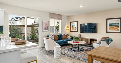 7008 Lone Sycamore St in Roseville, CA - Building Photo - Building Photo