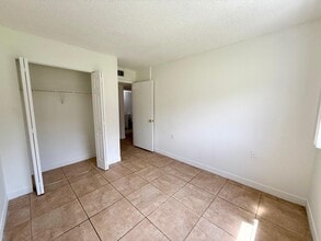 1239 Benoist Farms Rd in Royal Palm Beach, FL - Building Photo - Building Photo