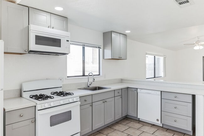 property at 78683 Ave 42