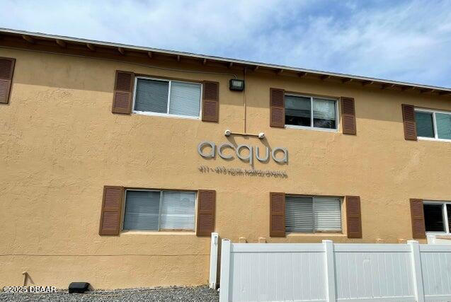 411 N Halifax Ave in Daytona Beach, FL - Building Photo