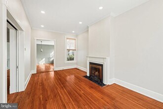 509 Duke St in Alexandria, VA - Building Photo - Building Photo