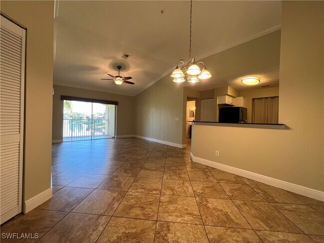 8285 Ibis Club Dr in Naples, FL - Building Photo - Building Photo