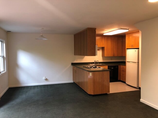 2436 Ellsworth St in Berkeley, CA - Foto de edificio - Building Photo