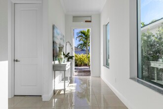 4660 SW Ardsley Dr in Stuart, FL - Foto de edificio - Building Photo