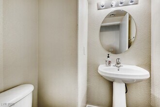 10230 Lupine Meadow Dr in Las Vegas, NV - Building Photo - Building Photo